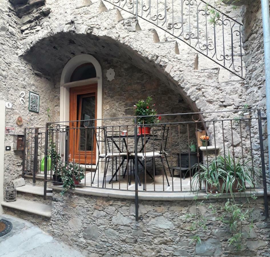 Arve Castelbianco - B&B E Appartamento Colletta Екстер'єр фото